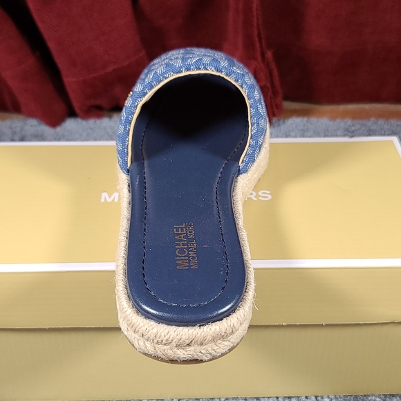 Michael Kors Denim Jacquard Royce Slide - Picture 4 of 5